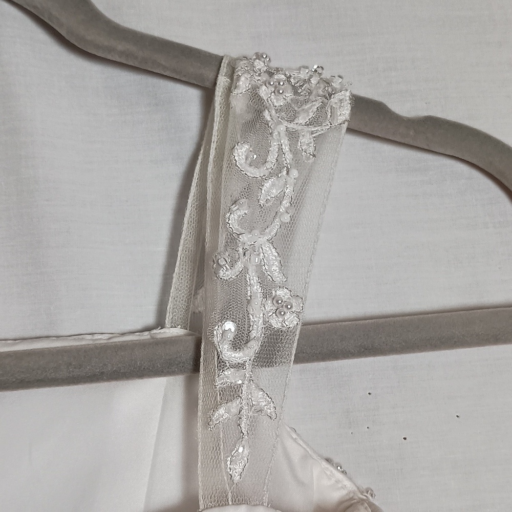 David Bridals White Beaded Embroidered Flower Girl Communion Dress Sz 5 - Picture 9 of 13